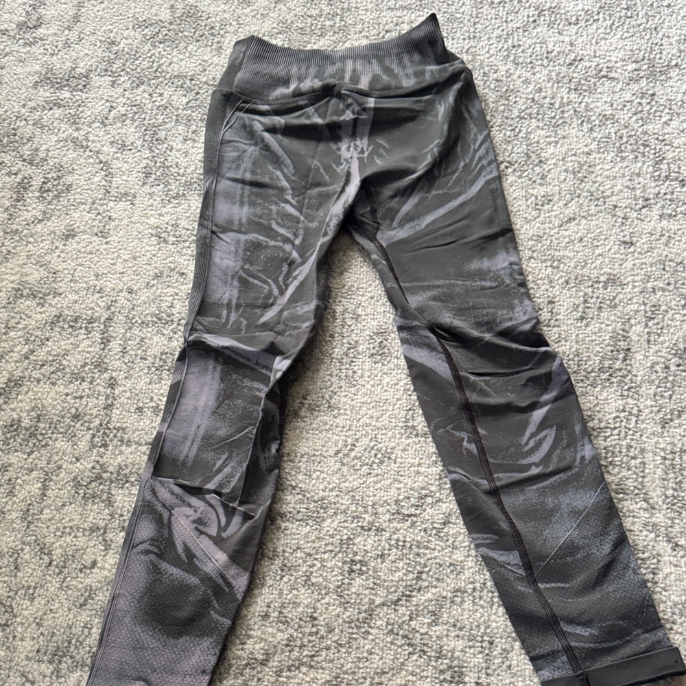 Lululemon Athletica Black and Gray Leggings
